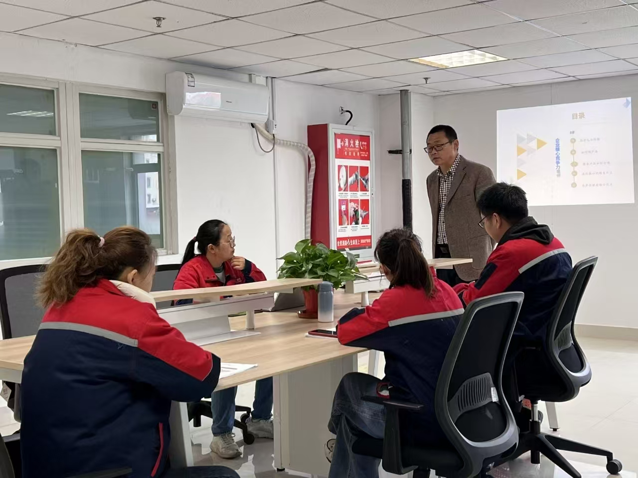 上海星力仓储的客户反馈机制：持续改进服务，提升客户满意度