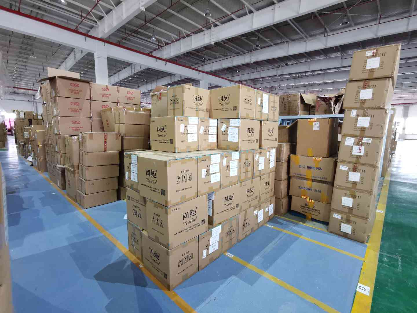 上海电商云仓外包代发货｜宠物零食与猫粮狗粮效期严格、批次管理混乱？星力云仓WMS批次管理+先进先出，效期损耗降80%